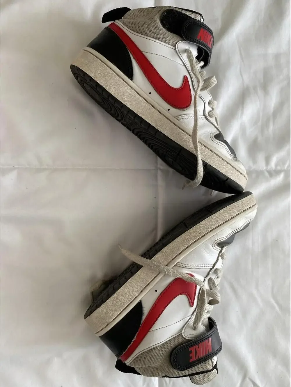 Nike Court Borough Mid Kids Mid Top Sneakers White/Black/Red/Gray Strap 4.5Y